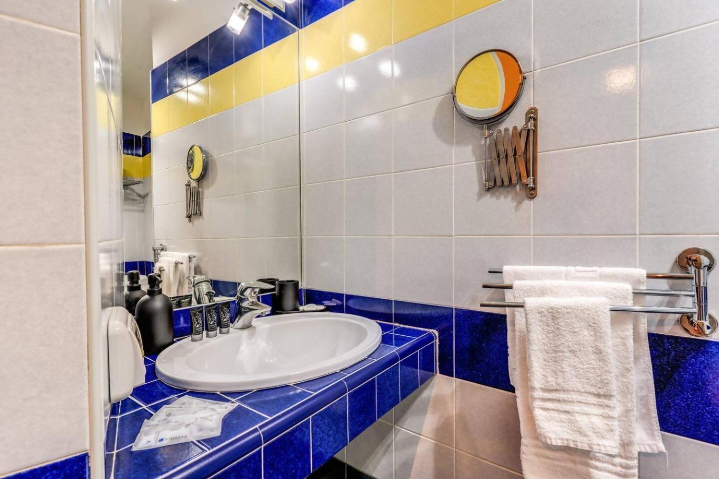 Splendid Flat On The Tiber River Rome Bagian luar foto