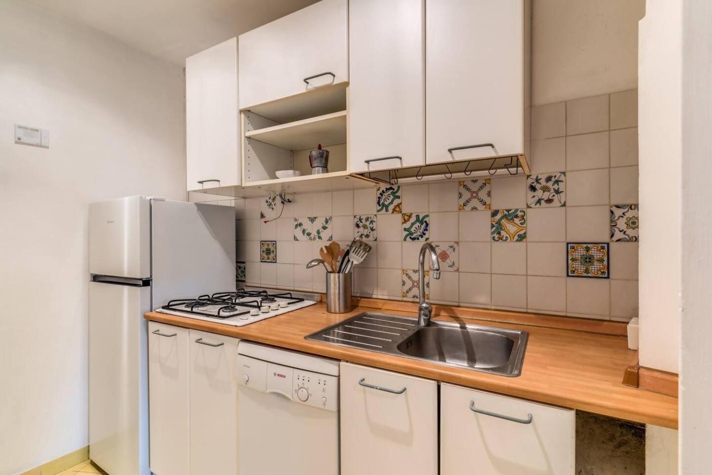 Splendid Flat On The Tiber River Rome Bagian luar foto