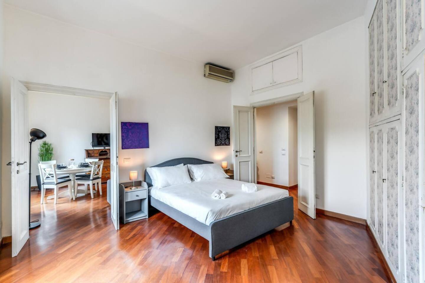 Splendid Flat On The Tiber River Rome Bagian luar foto